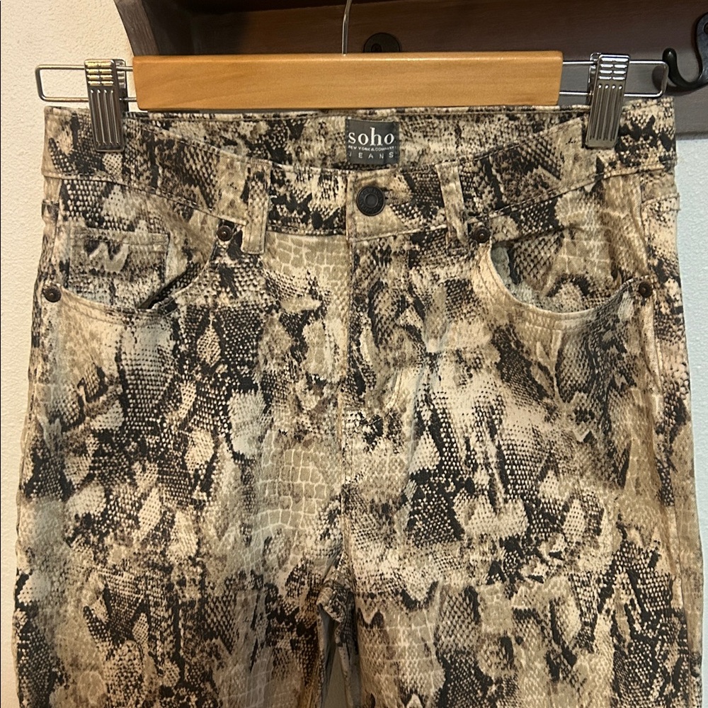 Soho Beige and Brown Snakeskin Jeans size 4 - Picture 3 of 8